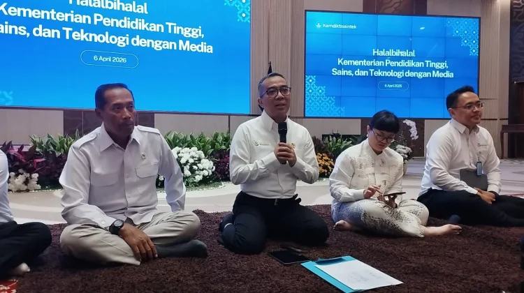 Mendikti Imbau Mahasiswa dan Dosen Naik Sepeda ke Kampus