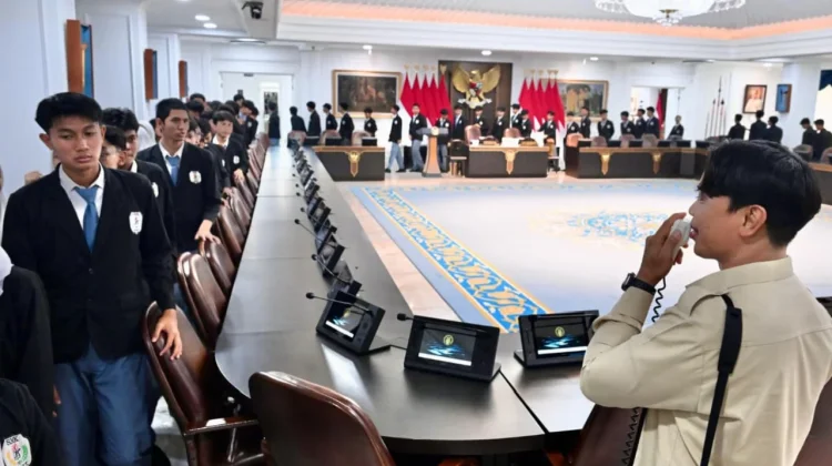 Presiden Prabowo Buka Pintu Istana untuk Anak Sekolah
