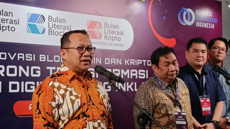 OJK Catat Transaksi Kripto Fluktuatif dalam Lima Tahun Terakhir
