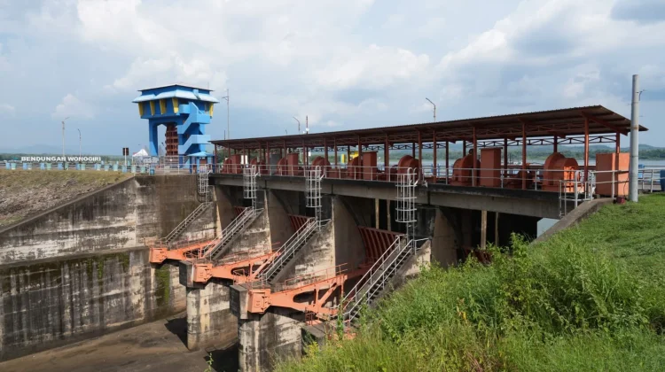 Kesiapan Air Irigasi Hadapi El Nino: Waduk & Modifikasi Cuaca