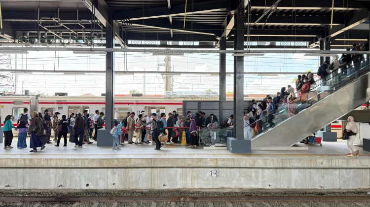 KAI Perkuat Jalur Elektrifikasi Rangkasbitung, Bogor, Cikarang
