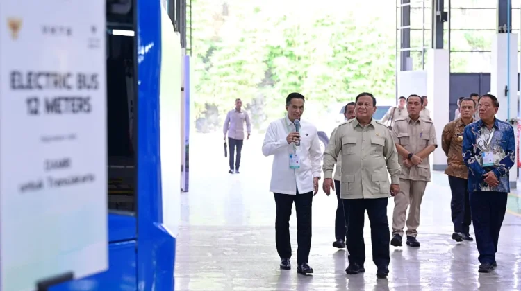 Resmikan Pabrik Kendaraan Listrik, Potensi Penghematan BBM Puluhan Triliun