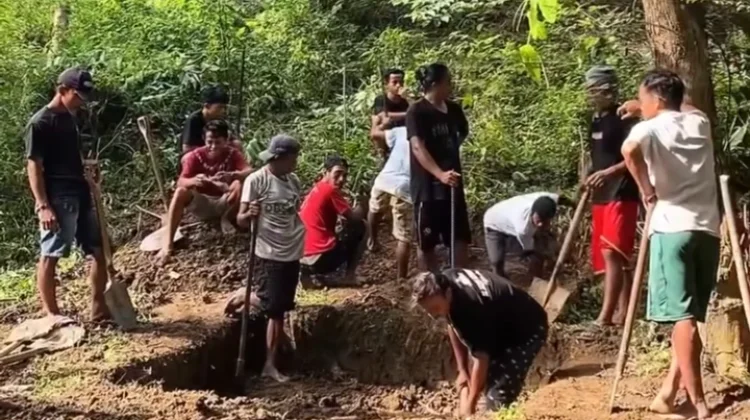 Sempat Viral Berenang ke Sekolah, Kini Jembatan Desa Bainaa Dibangun
