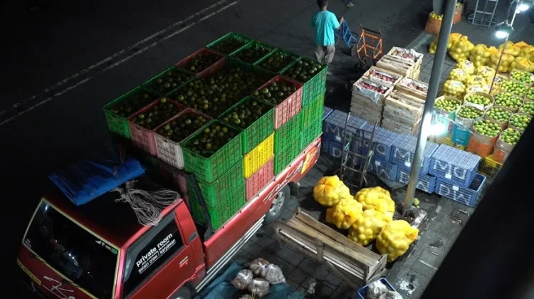 Program MBG Dongkrak Penjualan Jeruk di Pasar Gede Solo