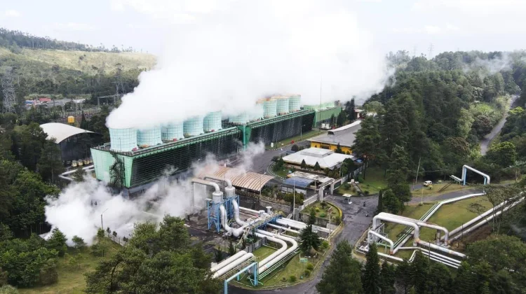 PLN Group Raih 46 Penghargaan PROPER Emas dan Hijau 2025