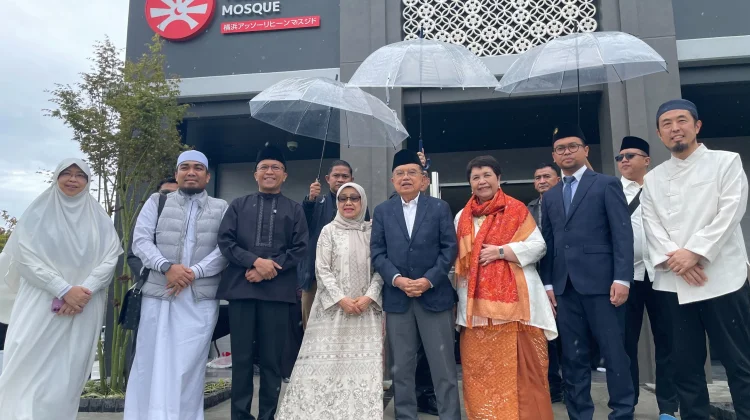 Jusuf Kalla Resmikan Masjid As-Sholihin Yokohama