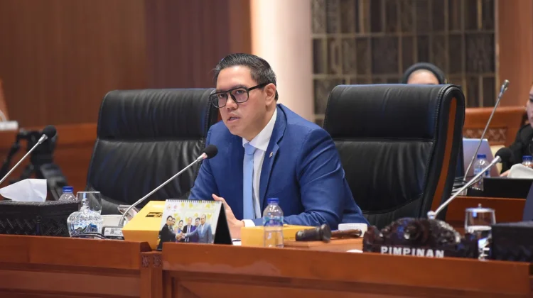 Komisi I DPR Dorong Ruang Digital Aman bagi Anak dan Remaja