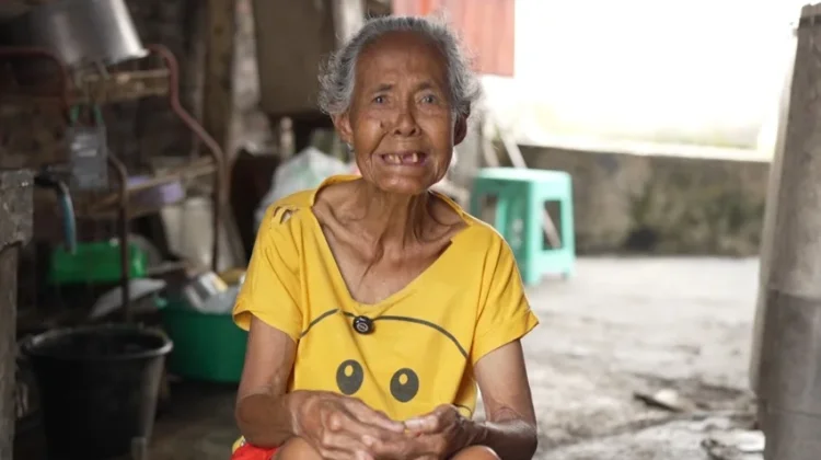 Julio dan Harapan Nenek di Balik Sekolah Rakyat