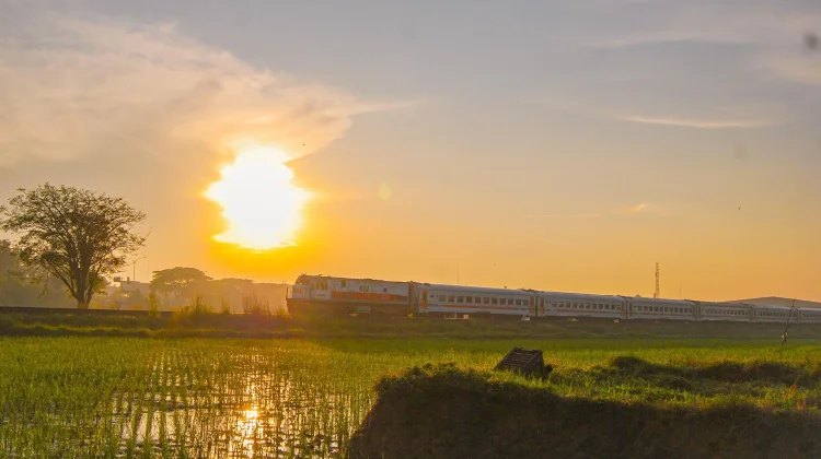 Warga Jakarta Bisa Liburan ke Purwakarta dengan Tarif Rp8.000