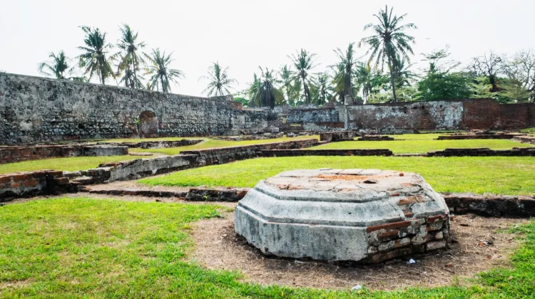 Arkeolog Temukan Struktur Bangunan dan Peluru VOC di Benteng Speelwijk Banten