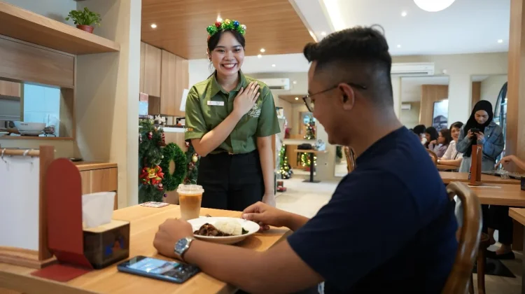 KAI Services Gandeng UMKM untuk Pasarkan Produk Makanan di Kereta Api