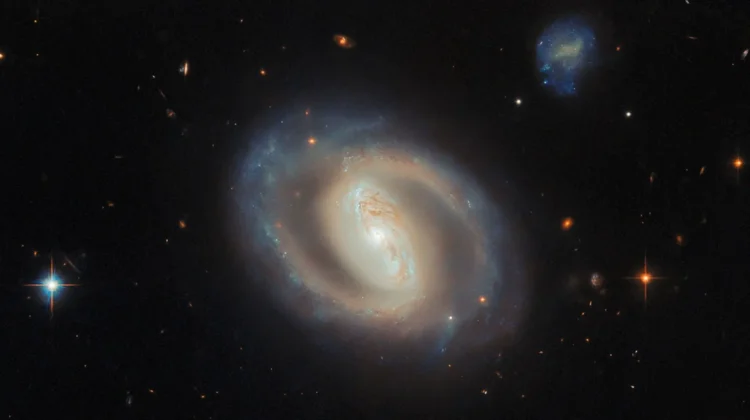 Teleskop Hubble Ungkap Pesona Galaksi IC 486