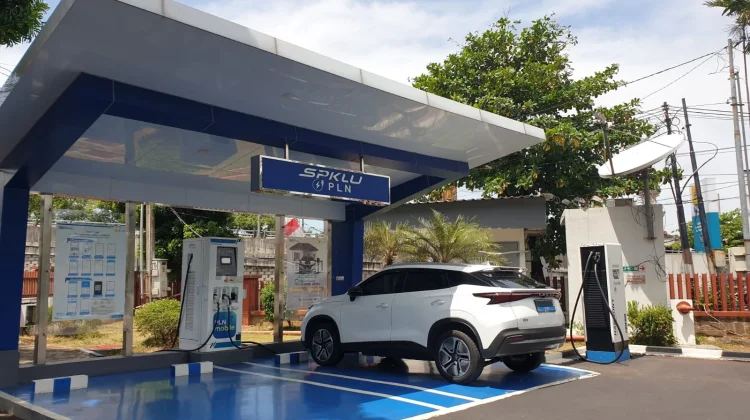 Inisiasi Penghematan Energi, Ribuan Insan PLN Serentak Terapkan Clean Energy Day