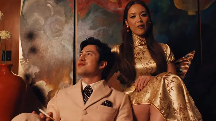 Laufey Rilis Video Klip 'Madwoman', Hadirkan Representasi 'Wasian'
