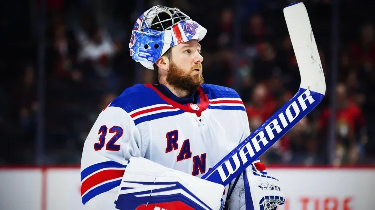 Kiper Legendaris Jonathan Quick Pensiun dari New York Rangers