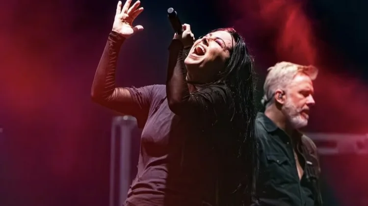 Pengamat Musik Ekstrem Puji Kualitas Vokal Amy Lee 'Evanescence'