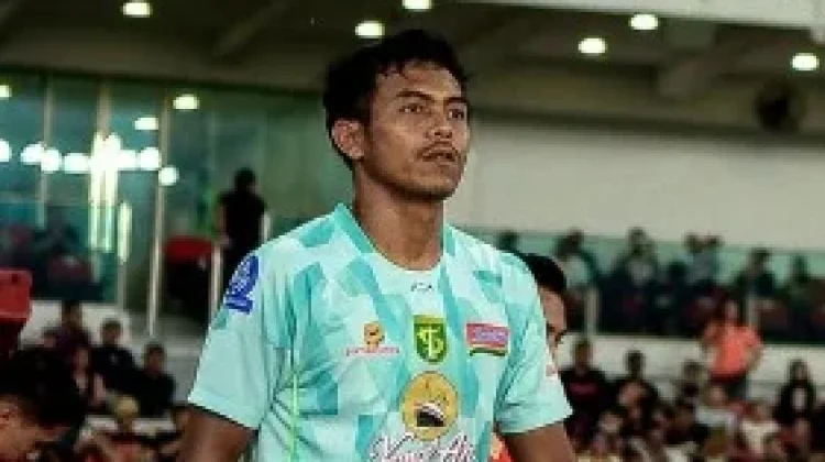 Andhika , Masa Depan Cerah di Bawah Mistar Persebaya