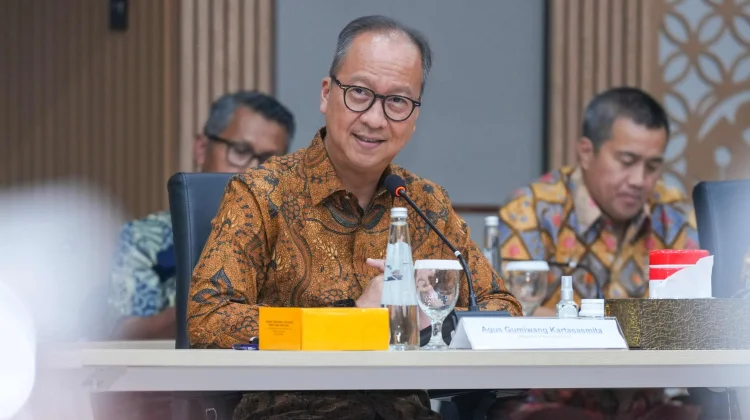 Menperin Pastikan Stabilitas Pasokan Plastik Nasional di tengah Konflik Global