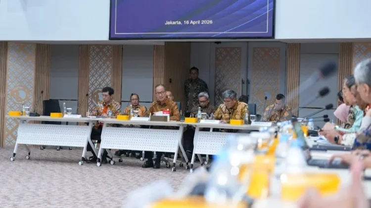 Pemerintah Komitmen Jaga Stabilitas Pasokan Plastik Nasional