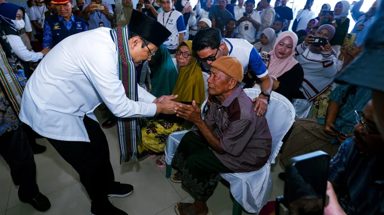 Mensos Sebut Operasi Katarak Gratis Bagian dari Pelayanan Bagi Masyarakat