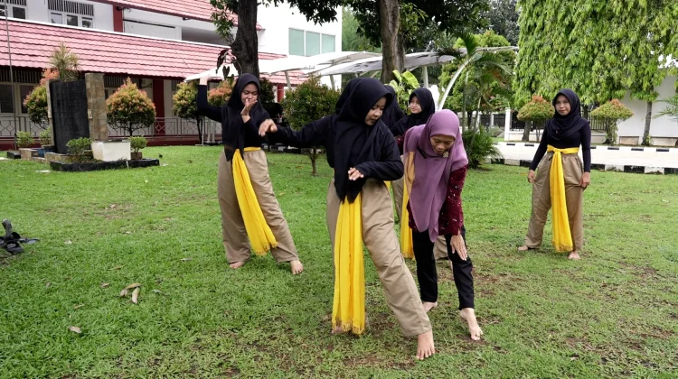 Sekolah Rakyat Asah Bakat Siswa Melalui Taekwondo dan Seni Tari