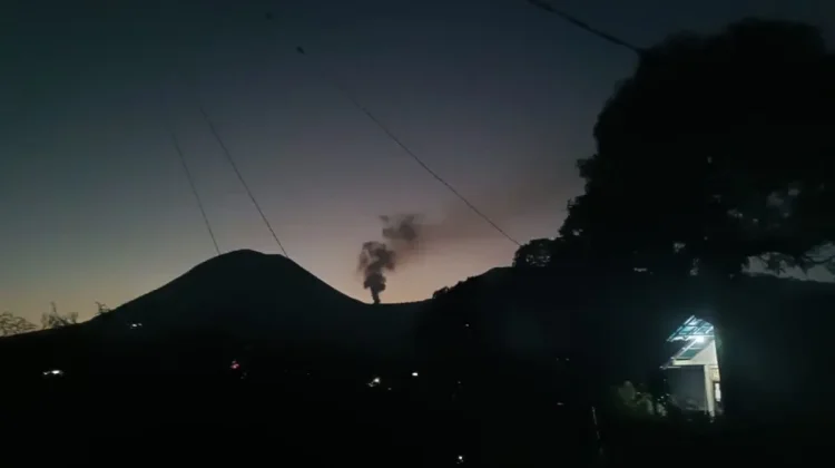 Warga Diminta Waspadai Potensi Gas Beracun Gunung Lokon
