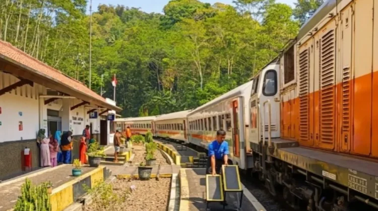Jumlah Penumpang Stasiun Lampegan Meningkat Pesat Awal 2026