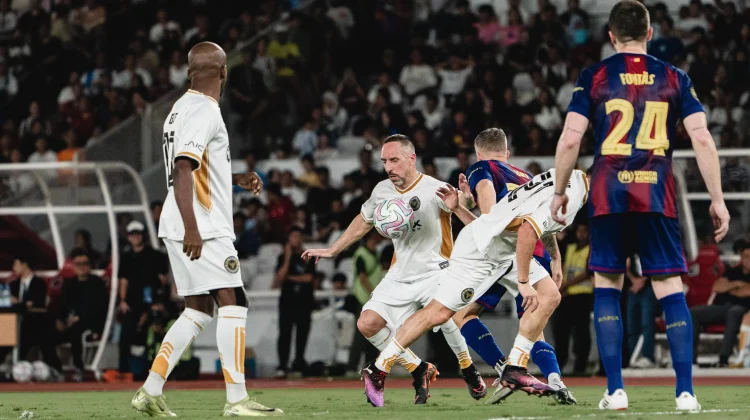 Clash of Legends: Barca Legends Bungkam DRX Legends 3-0