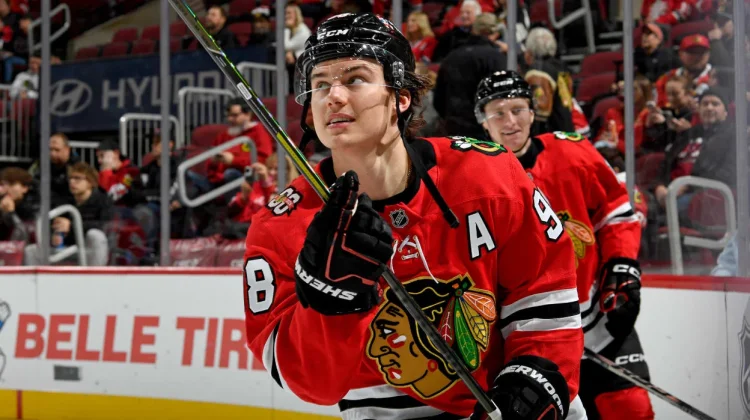 Chicago Blackhawks Fokus Pertahankan Kontrak Connor Bedard