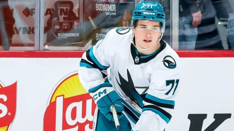 Macklin Celebrini Buka Suara Soal Masa Depannya di San Jose Sharks