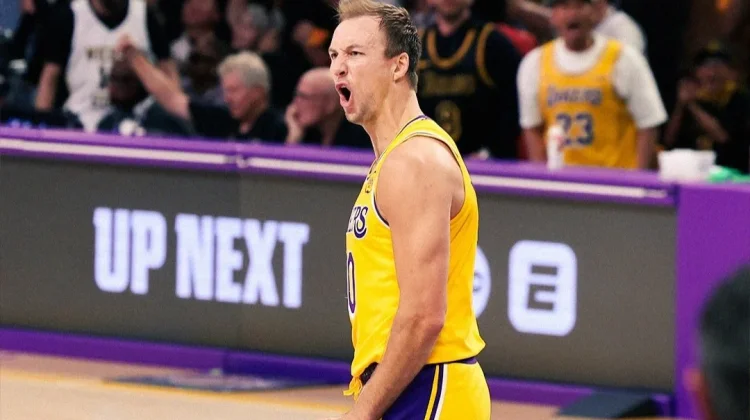 Lakers Bungkam Rockets 107-98 di Game 1 Playoff NBA 2026