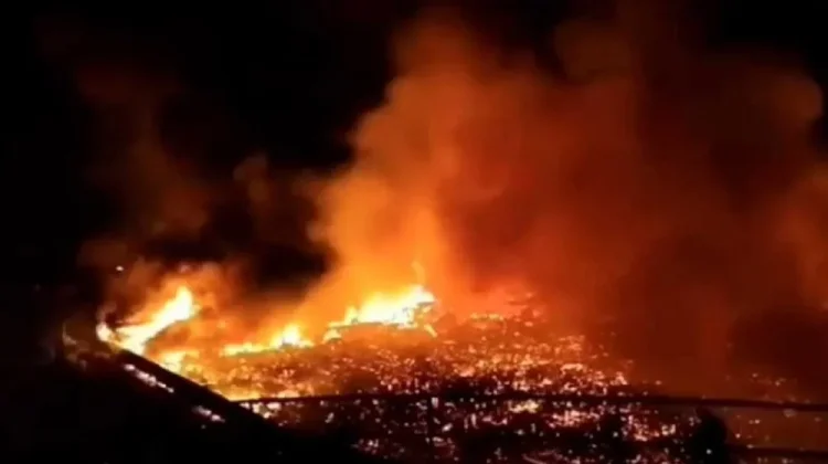 Kebakaran Besar  di Sabah, Malaysia, 1.000 Rumah Terapung Terbakar