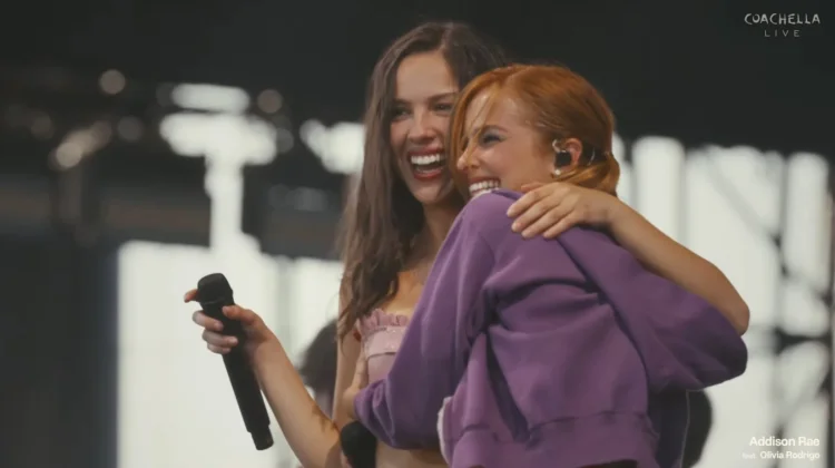 Olivia Rodrigo Kejutkan Coachella, Duet Bareng Addison Rae dengan Lagu Baru