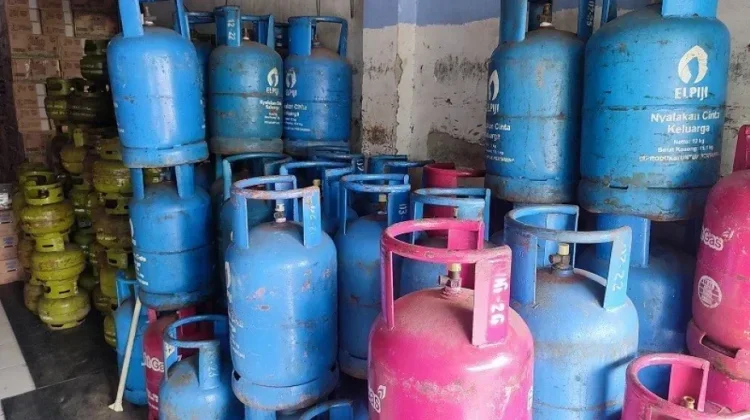 Menteri Bahlil: Harga LPG Nonsubsidi Ikuti Pasar Global