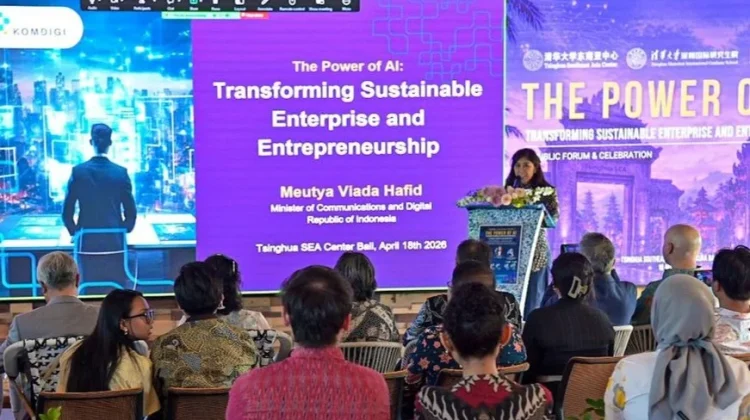 Menkomdigi Ingatkan Pentingnya Adaptasi Teknologi AI, Memperkuat Daya Saing