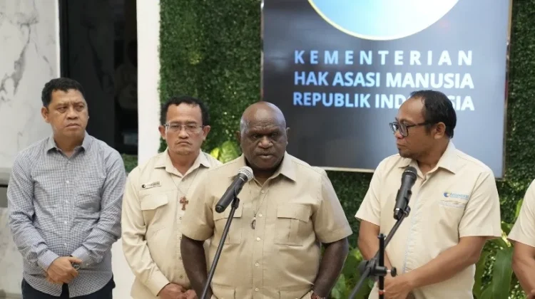 Menteri HAM Ajak Aparat dan Warga Papua Ciptakan Perdamaian