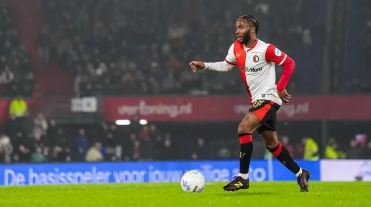 Raheem Sterling Dipastikan Tinggalkan Feyenoord di Akhir Musim