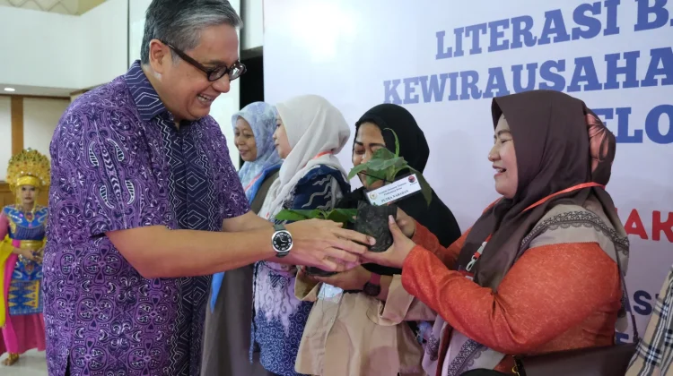 Putra Nababan Serukan Gerakan Menanam untuk Pelaku UMKM dan Pegiat Wisata