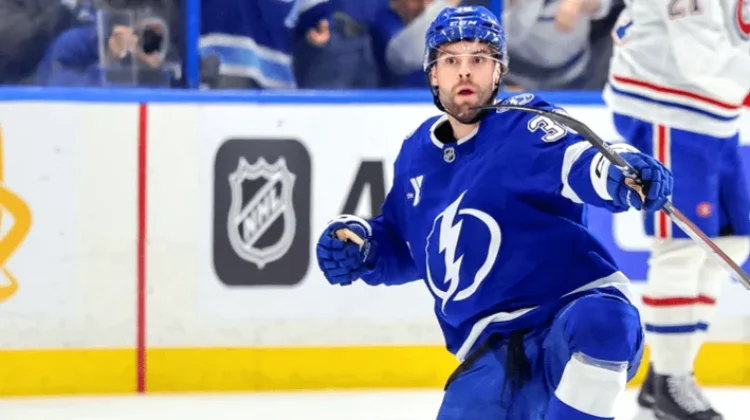 Hagel Cetak Dua Gol, Lightning Libas Canadiens 3-2 di Game 2