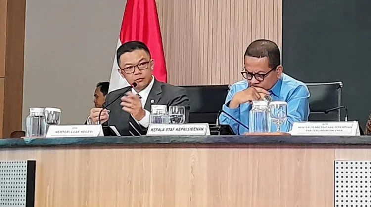 Dua Kapal Pertamina Tertahan, Menlu Pastikan Pasokan Energi Nasional Tetap Aman