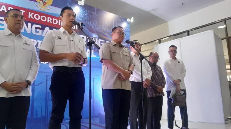 Pemerintah Percepat Pengembangan Jaringan Kereta Api Nasional