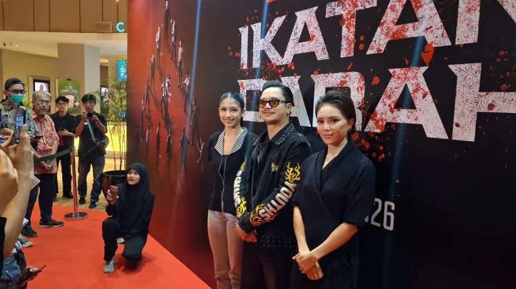 Meski Penuh Aksi, 'Ikatan Darah' Ceritakan Sisi Emosional Pengorbanan Keluarga