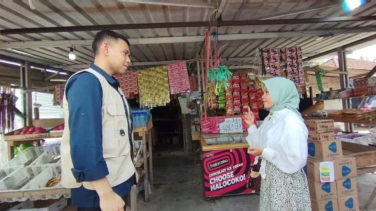 Senyum Isna di Desa Setanggor, Menyapa Dunia lewat Internet
