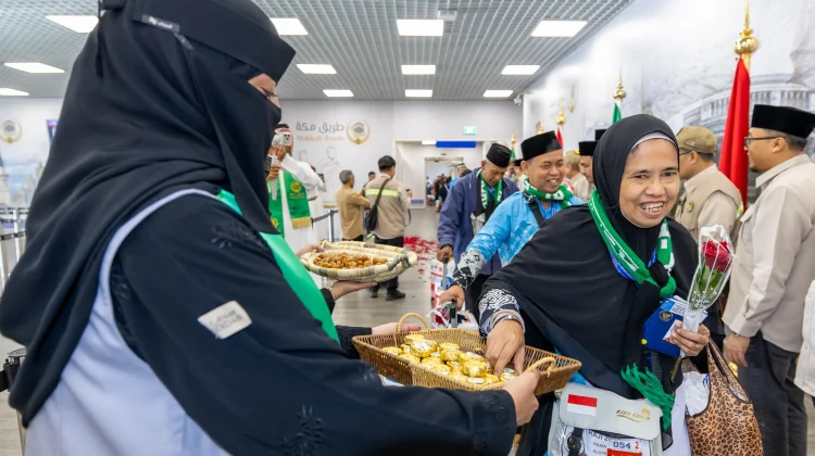 Penerbangan Perdana Program “Makkah Route” dari Surabaya Berangkat ke Madinah