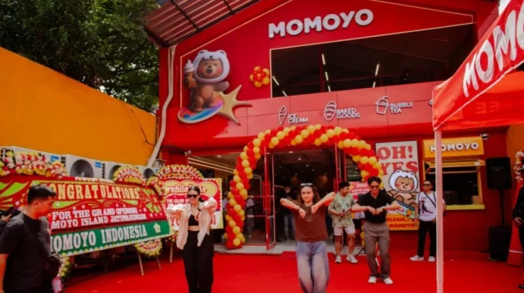 MOMOYO Hadirkan Gerai Milk Tea & Ice Cream Terbesar di Indonesia