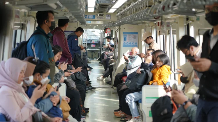 LRT Jabodebek Perkuat Transportasi Urban Demi Efisien Berkelanjutan