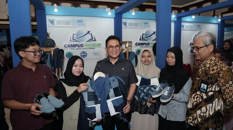 VersaLayer Ubah Limbah Denim Jadi Produk Fesyen Bernilai