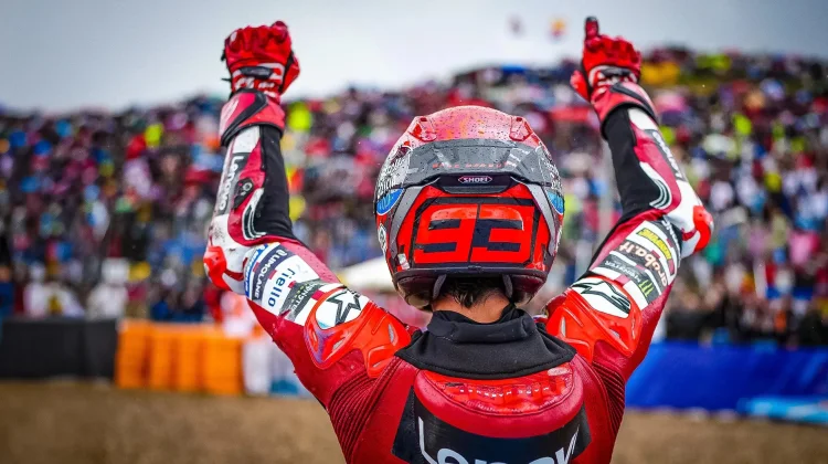 Sempat Terjatuh, Marc Marquez Juara Balapan Sprint di Jerez