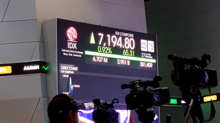 Konflik Geopolitik Mereda, IHSG Ditutup Menguat di Level 6971,95 Hari Ini