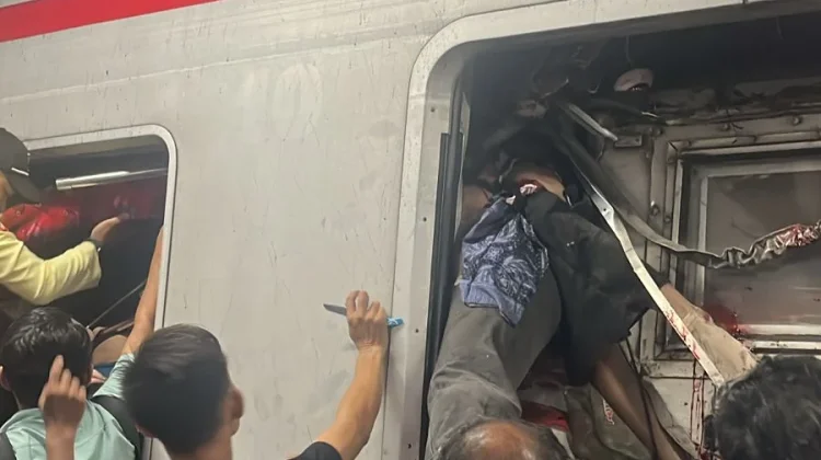 Update Insiden KA di Bekasi:  Duka Mendalam, 14 Meninggal Dunia